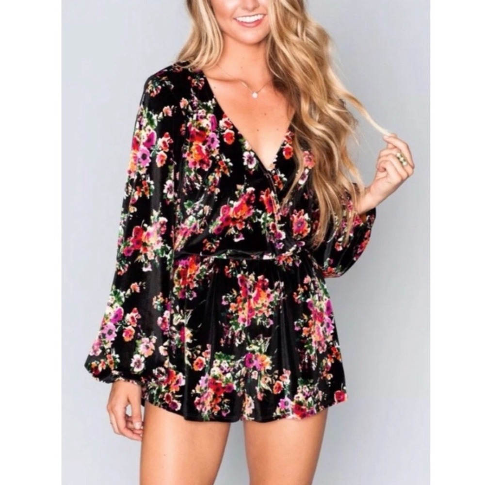 Show Me‎ Your Mumu Floral Velvet Romper Medium Black Boho Festival Whimsygoth